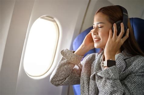 can u listen to music on a plane? what are the best headphones for in-flight listening?